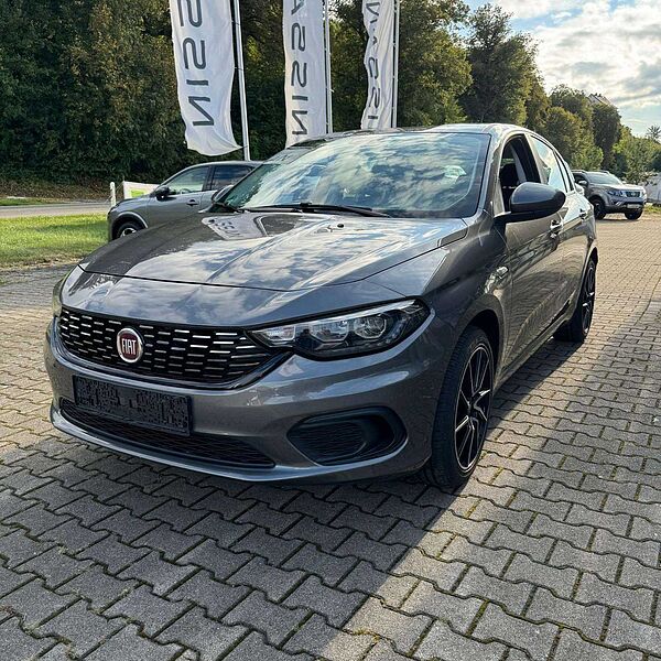 Fiat Tipo 5-Türer Easy 1.4 16V Paket Navi 70 kW (95 PS), .. .