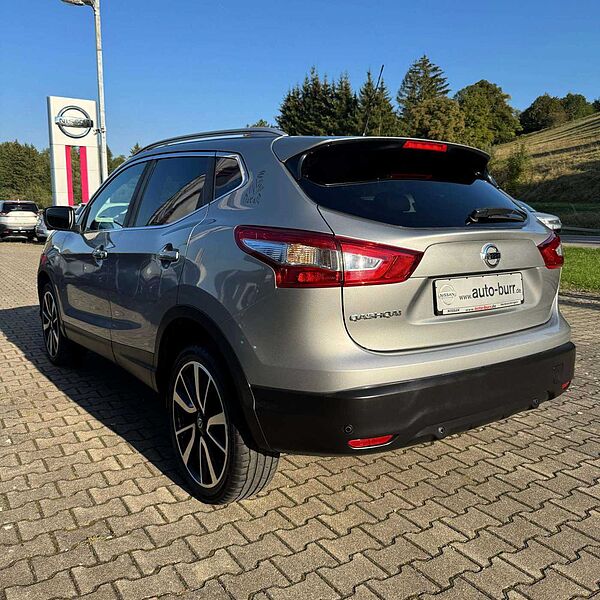 Nissan Qashqai Tekna 1.6 dCi DPF 4x2 Navi Sitzheizung 96 kW (1.. .